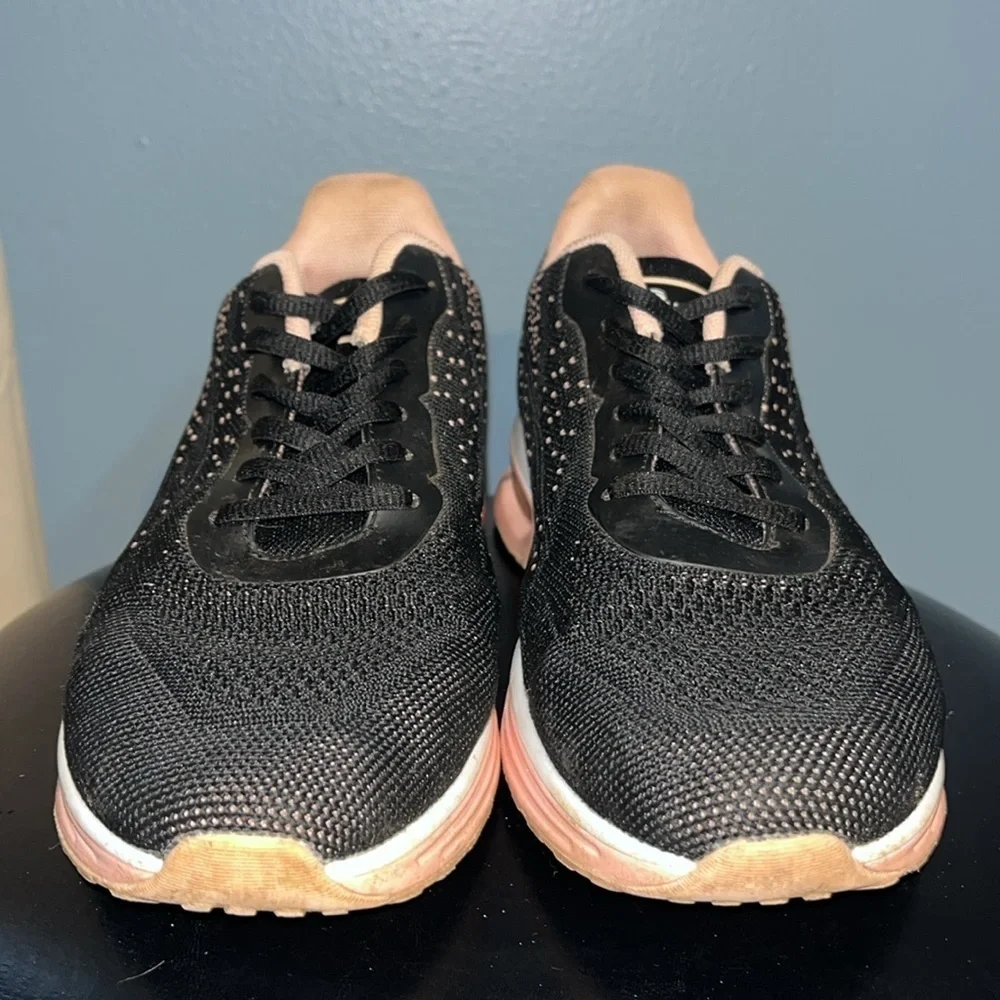 Air Gannou Running Sneakers pink & black Womens size 8.5